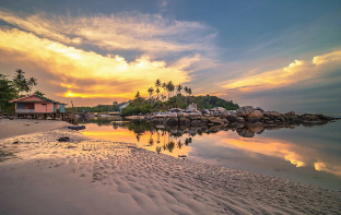 beach view in singapore